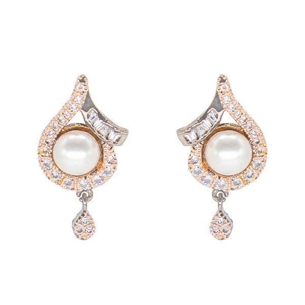 City Girl AD Brass Regal Essence Pendant Set With Pearl