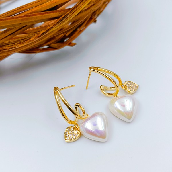City Girl Cz Stone Mother of Pearl Stainless Steel Anti Tarnish Western Earring.