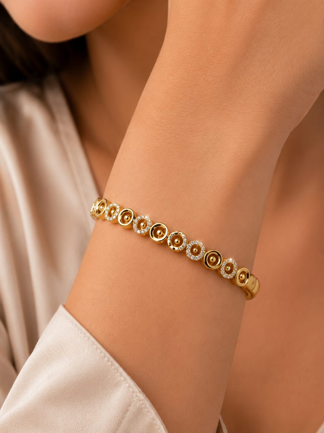CITYGIRL 18K Gold Plated Openable Oval Kada Bracelet for Women | Crystal Studded Elegant Bangle | Fits Sizes 2.4, 2.6 & 2.8 | Premium Fashion Jewellery | Gift for Women & Girls